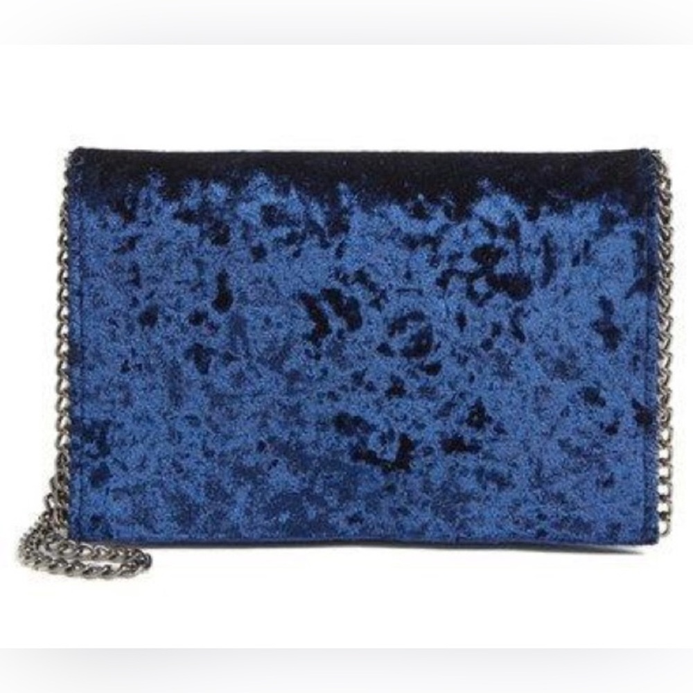 NWT Chelsea28 Velvet & Chain Clutch